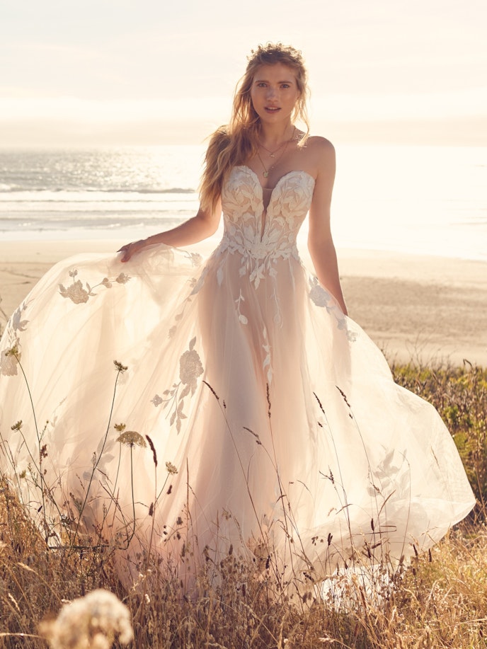 Rebecca-Ingram-Hattie-Lane-A-Line-Wedding-Gown-22RT517A01-Alt1-BLS
