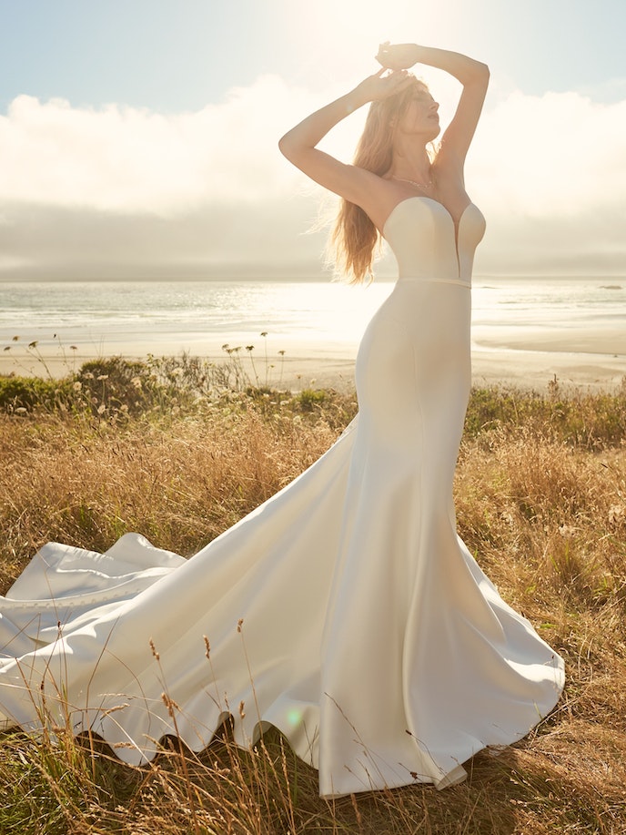 Rebecca-Ingram-Pippa-Fit-and-Flare-Wedding-Gown-22RC527A01-Alt2-IV